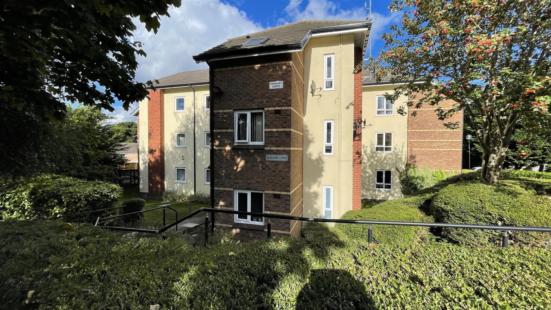1 bed flat to rent in Pevensey Garth, Rowantree Drive BD10 Zoopla