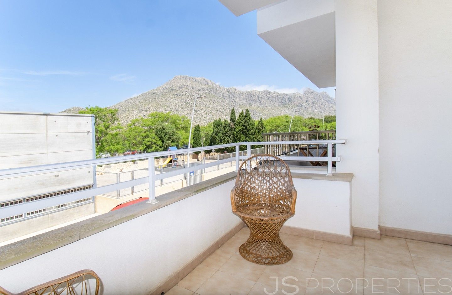 2 bed apartment for sale in Puerto Pollensa, Mallorca, Illes Balears