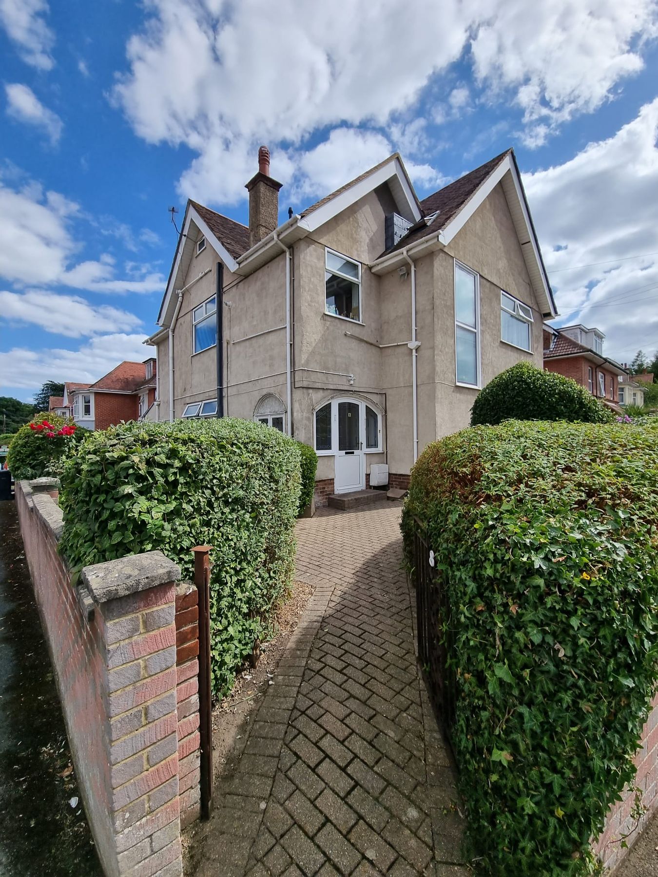 3 bed flat to rent in Queens Park Gardens, Bournemouth BH8 Zoopla