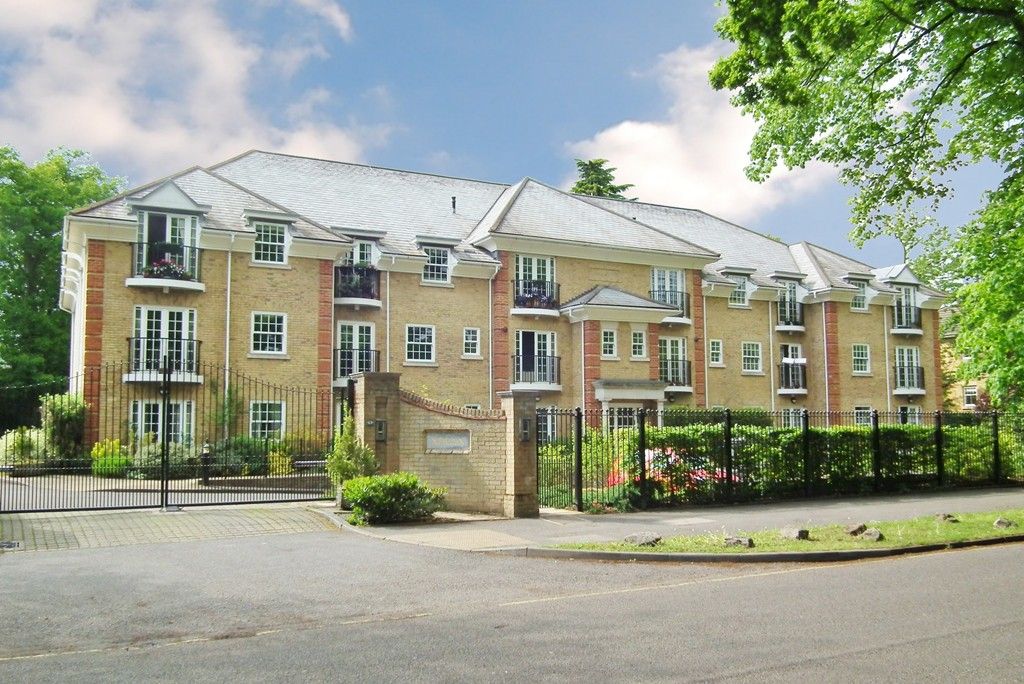 2 bed flat to rent in Weybridge, Surrey KT13 Zoopla