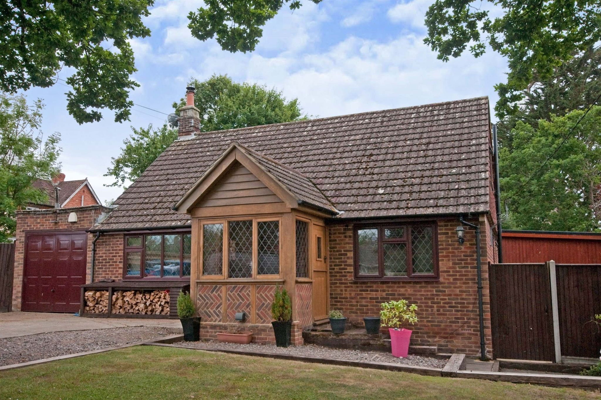 4 bed bungalow for sale in Hawthylands Road, Hailsham BN27 Zoopla