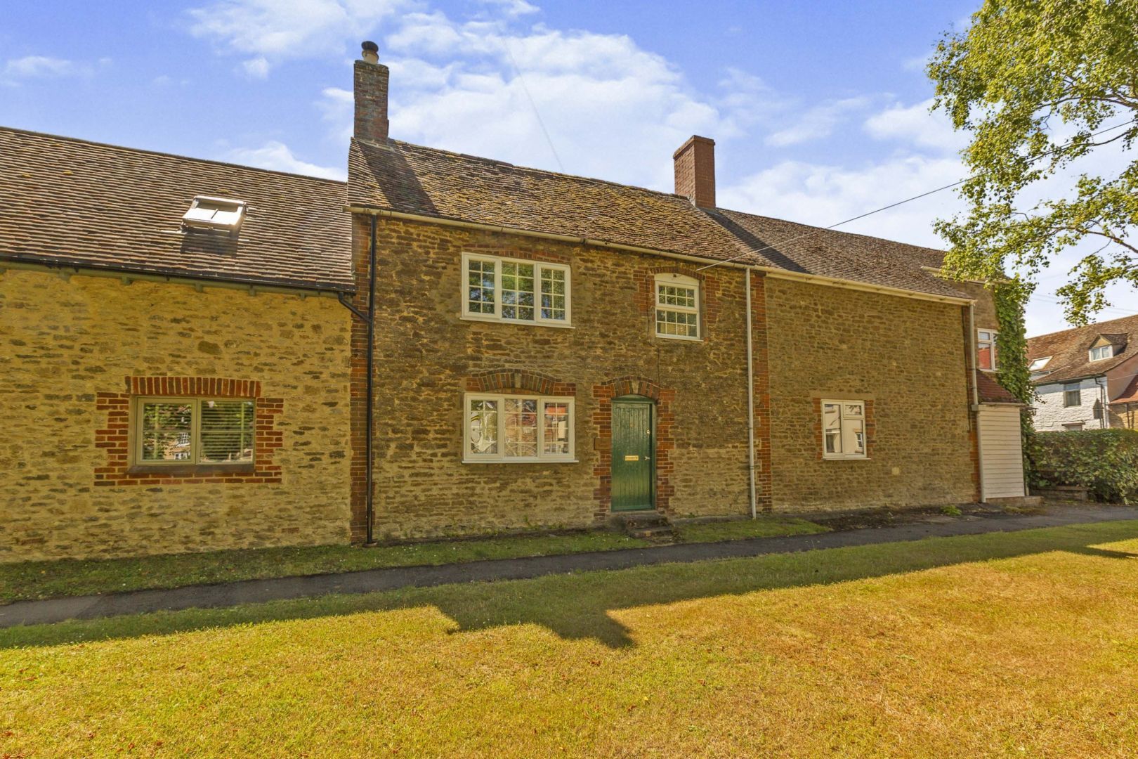 2 bed property for sale in Mill Road, Abingdon OX13 Zoopla