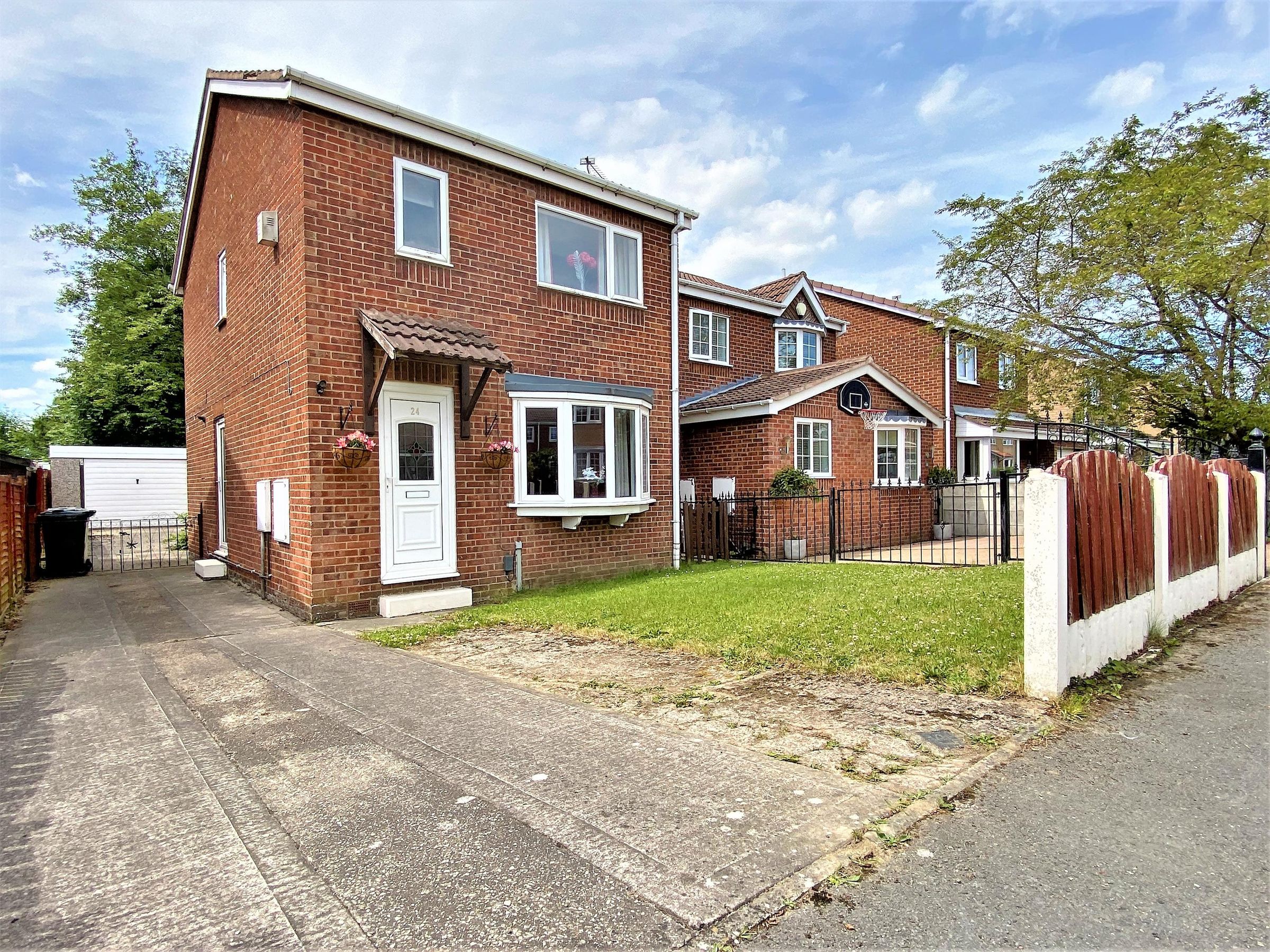 3 bed detached house for sale in Pagnell Avenue, Thurnscoe, Rotherham