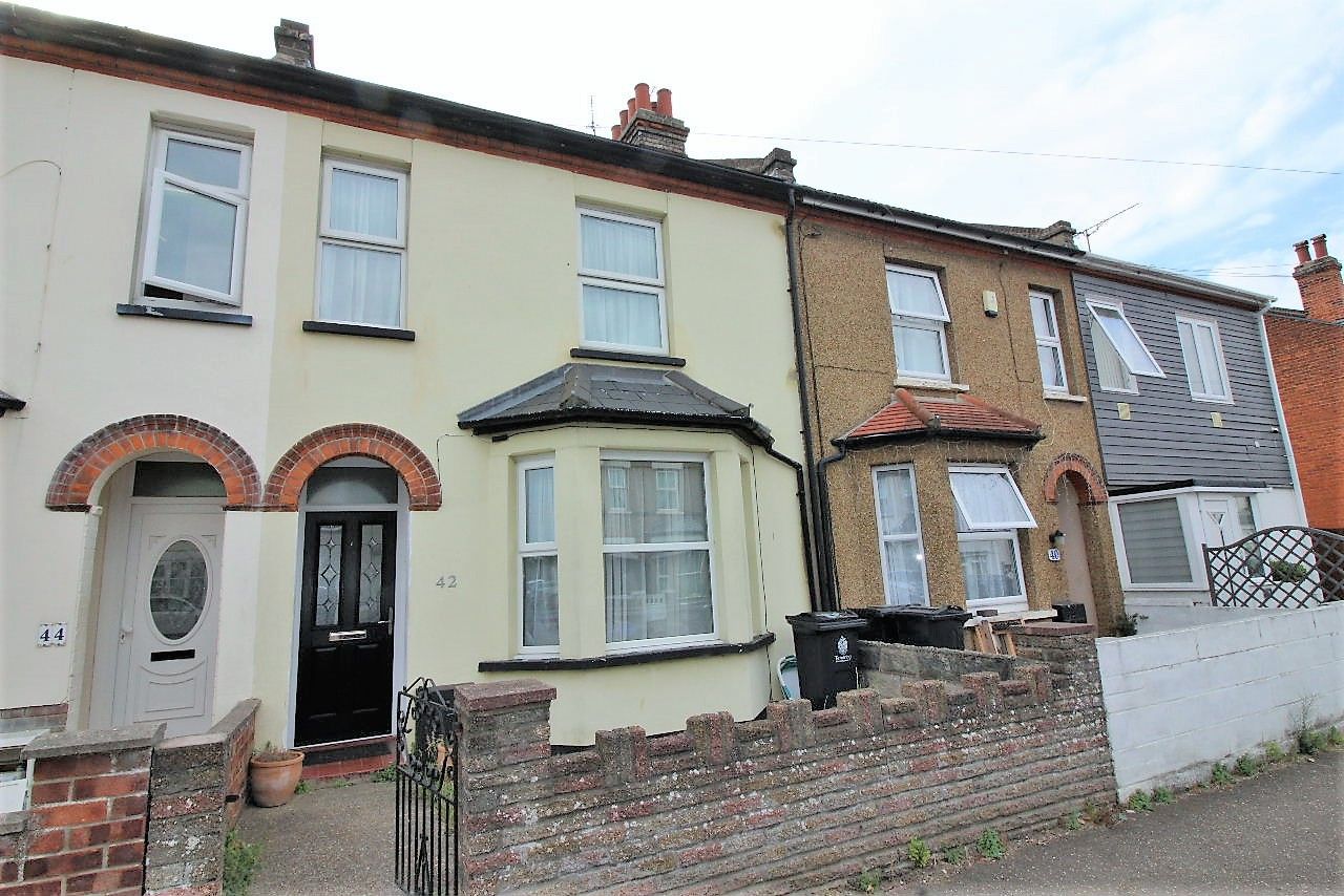 3 bed terraced house for sale in Dudley Road, Clacton On Sea CO15 Zoopla