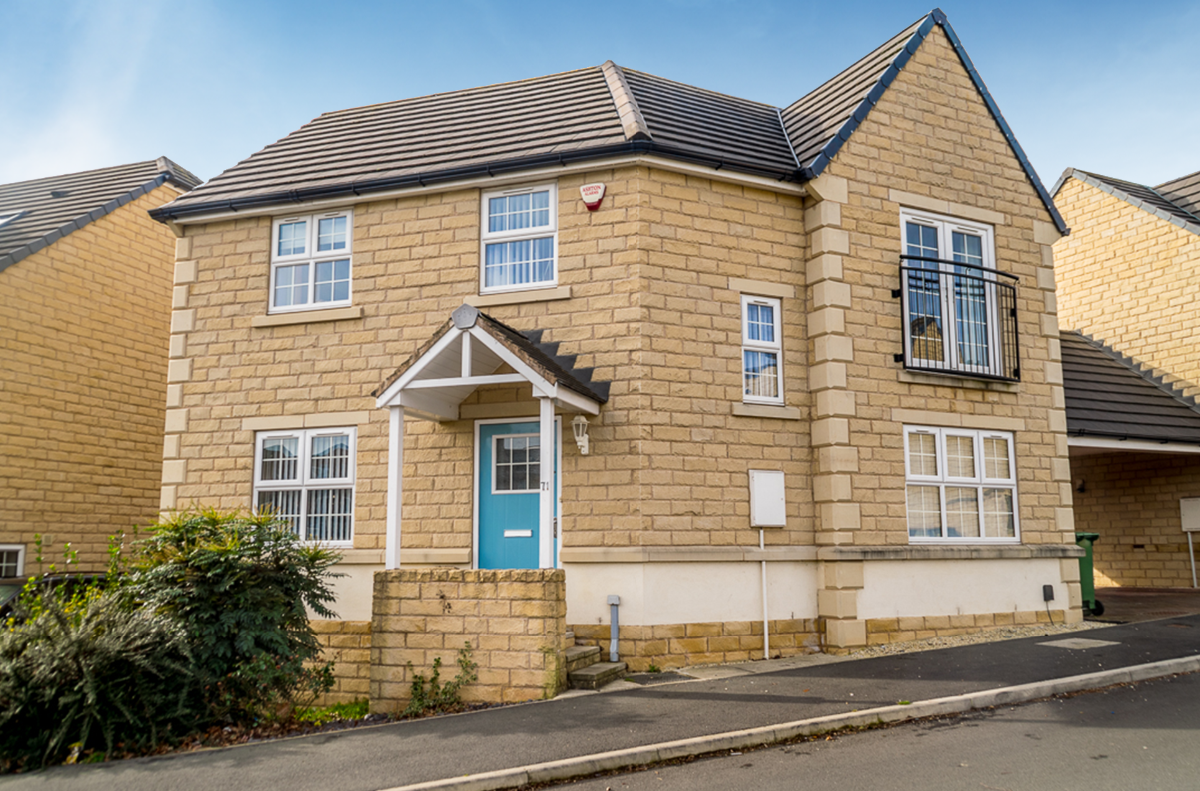 3 bed linkdetached house for sale in Jilling Ing Park, Earlsheaton