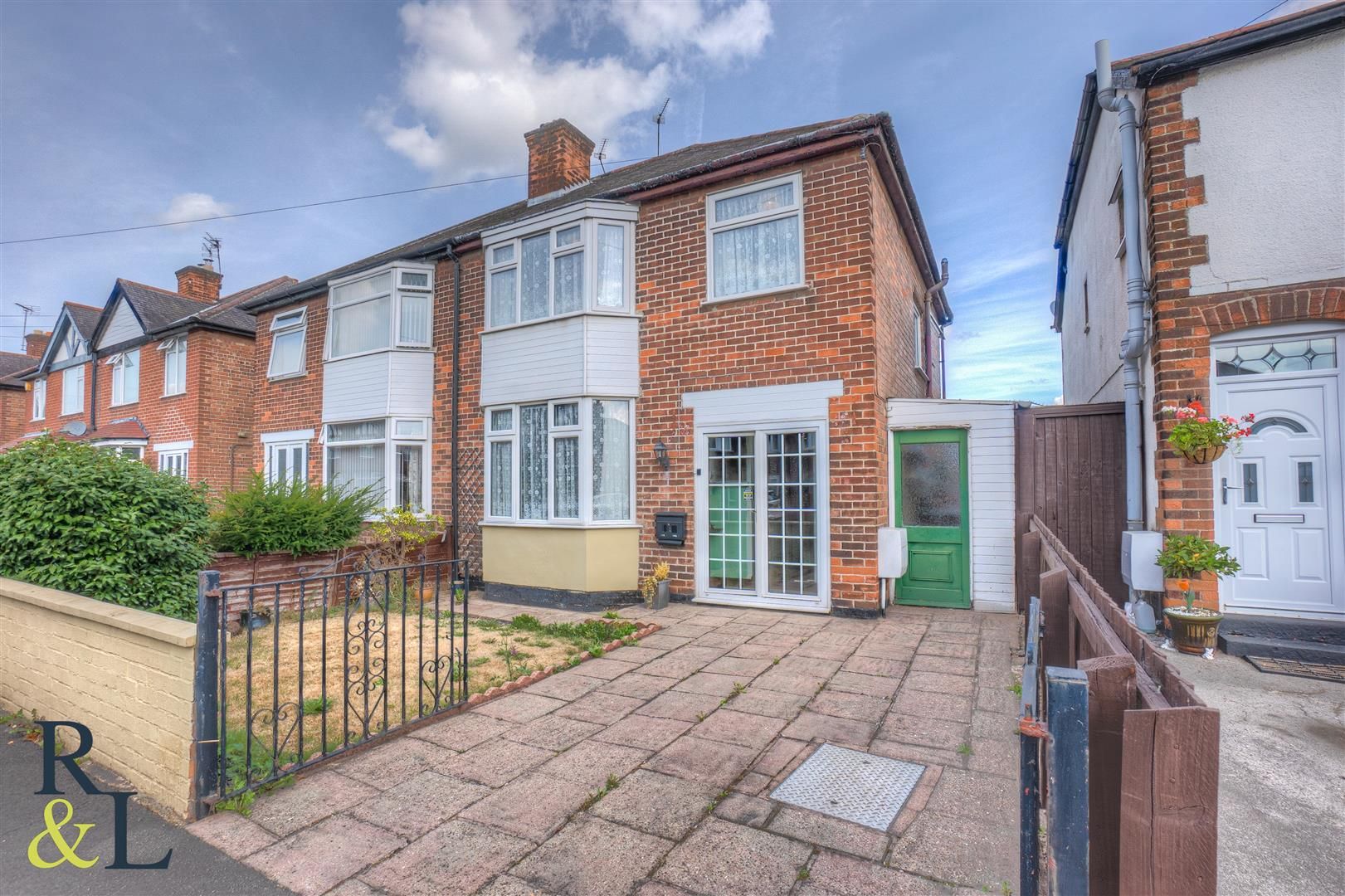 3 bed semidetached house for sale in Roland Avenue, Wilford