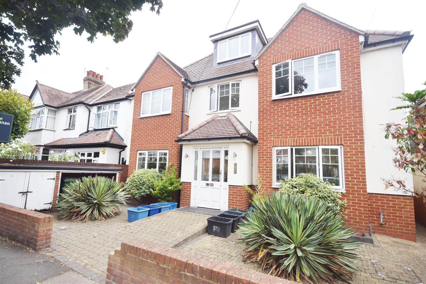 1 bed flat to rent in Chudleigh Road, Twickenham TW2 Zoopla