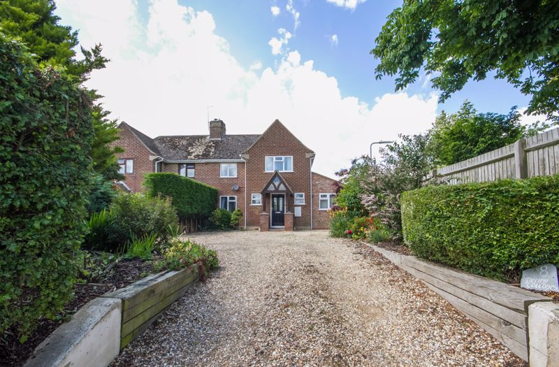 3 bed semidetached house for sale in Helmdon Road, Greatworth, Banbury