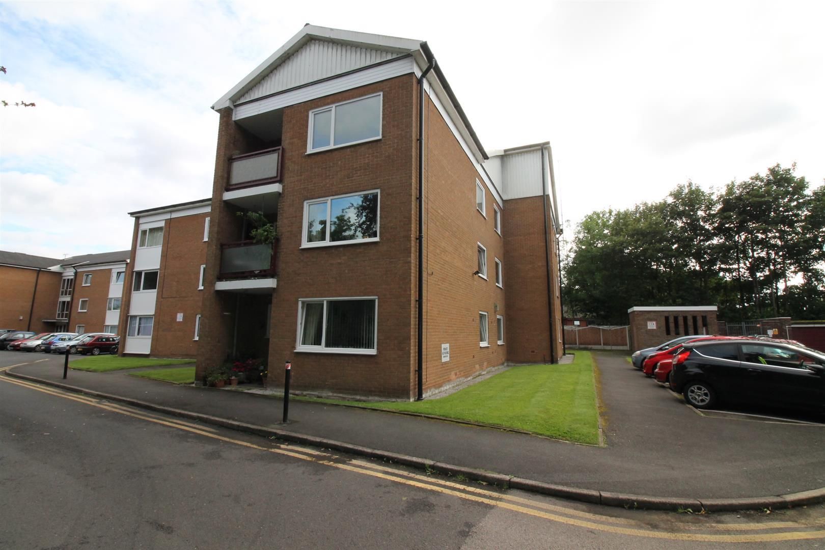1 bed flat for sale in Manor Avenue, Urmston, Manchester M41 Zoopla