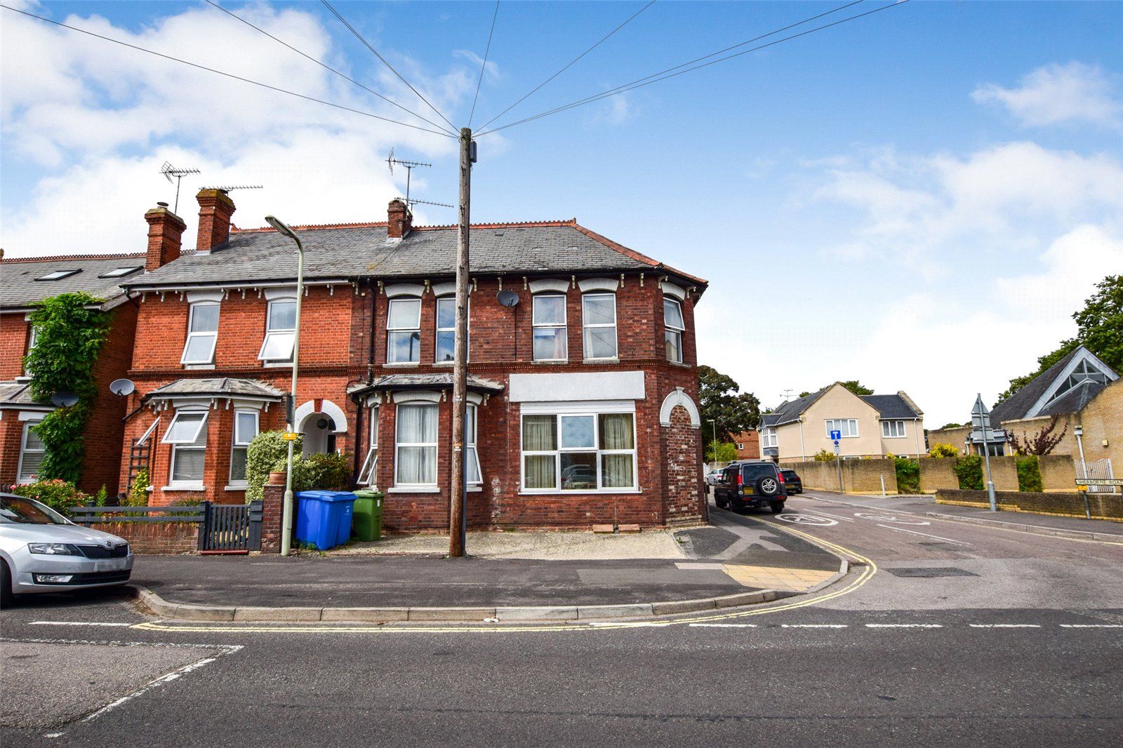 2 bed flat for sale in Queens Road, Farnborough, Hampshire GU14 Zoopla