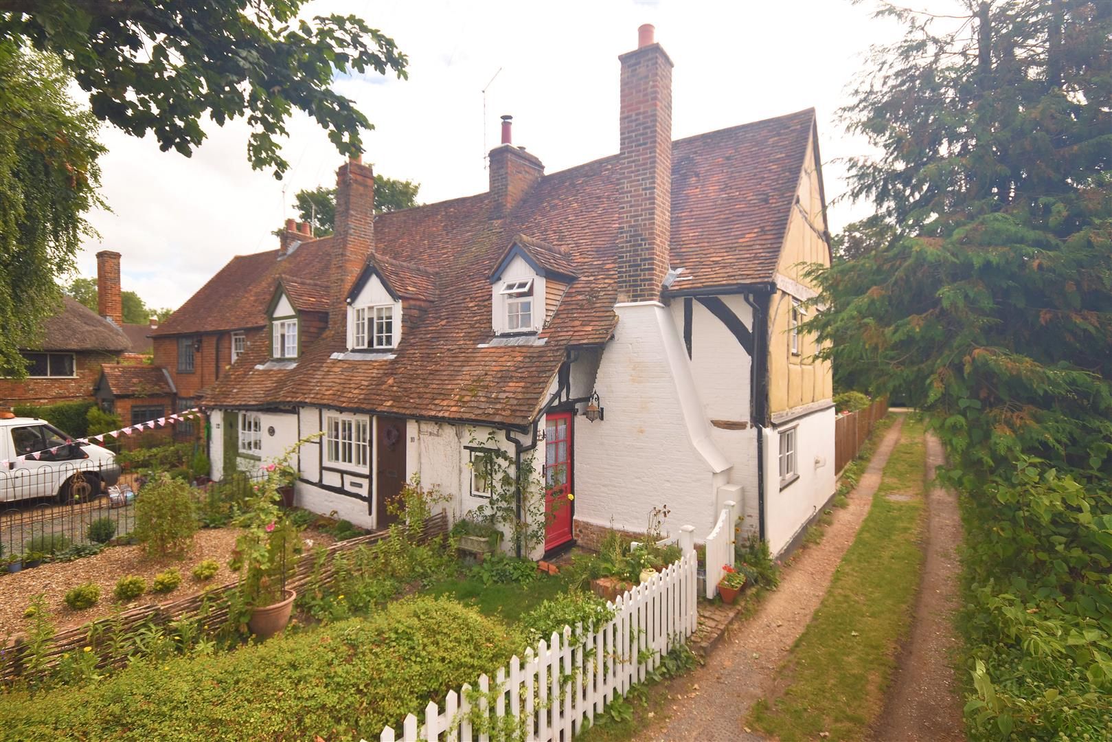 2 bed property for sale in Church Lane, Weston Turville, Aylesbury HP22