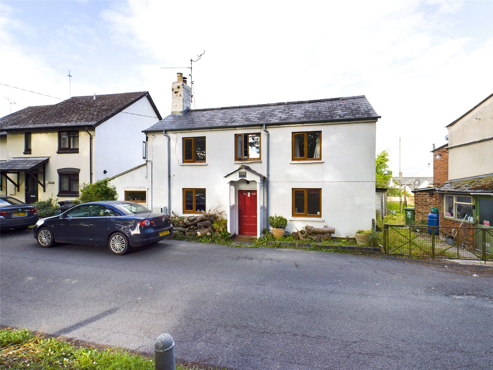 4 bed detached house for sale in The Green, Newnham, Gloucestershire