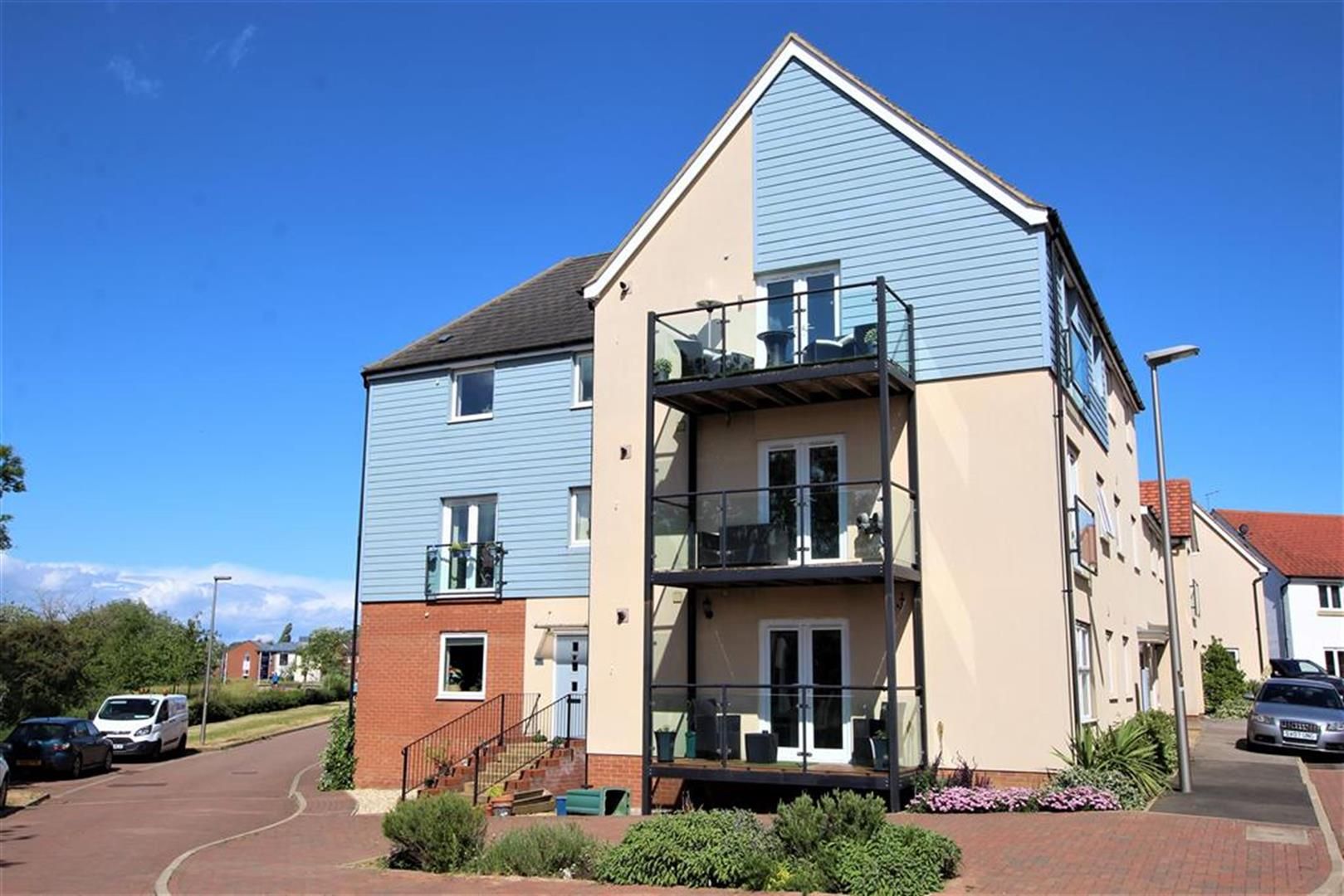 2 bed flat for sale in Tiree Court, Newton Leys, Milton Keynes MK3 Zoopla