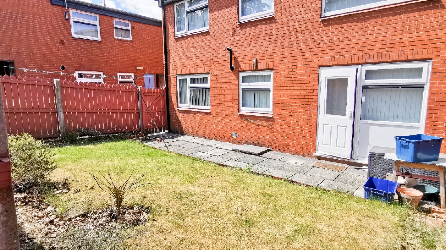 1 bed flat for sale in Lindens, Skelmersdale WN8 Zoopla