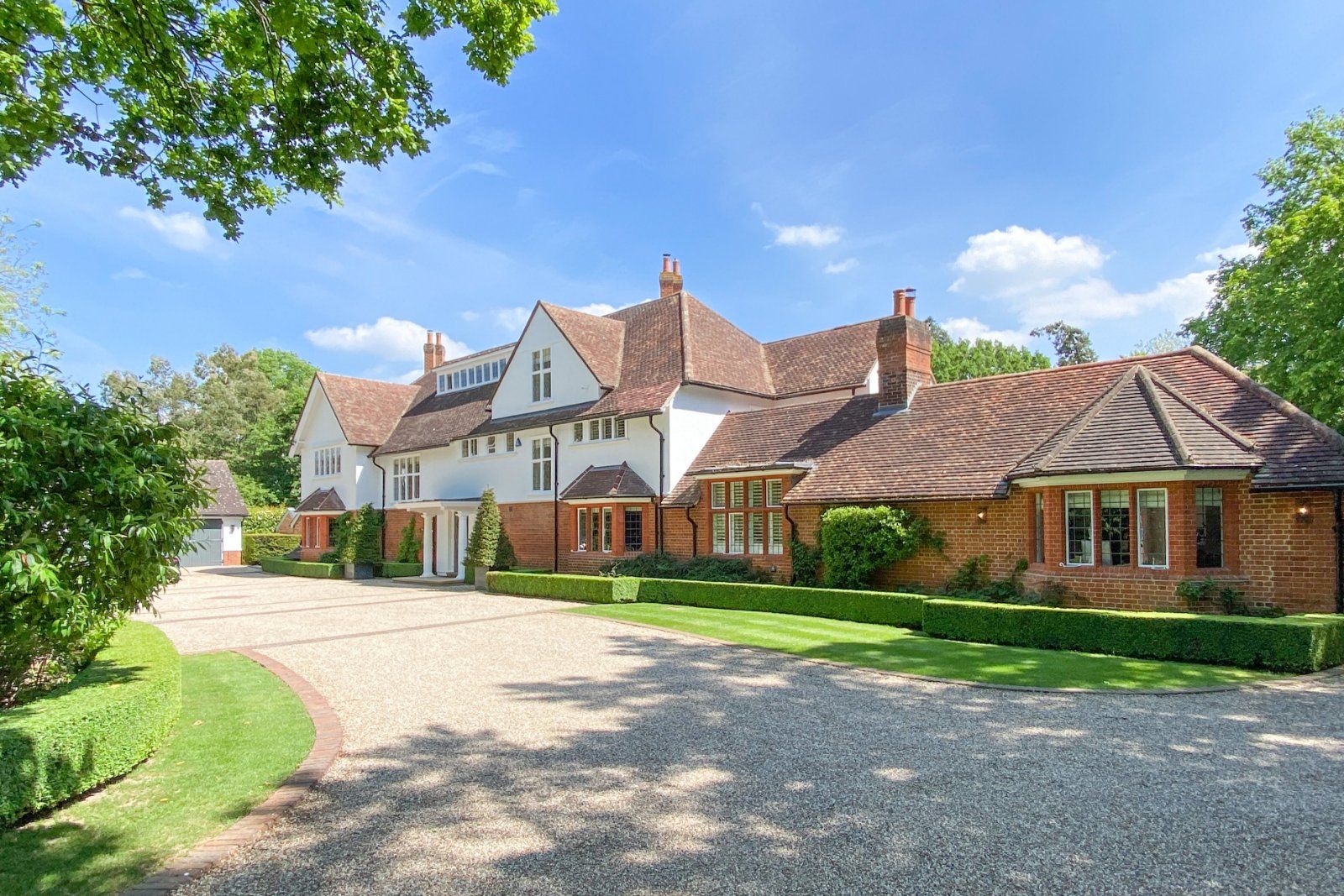 5 bed detached house for sale in Coggeshall Road, Kelvedon, Essex CO5