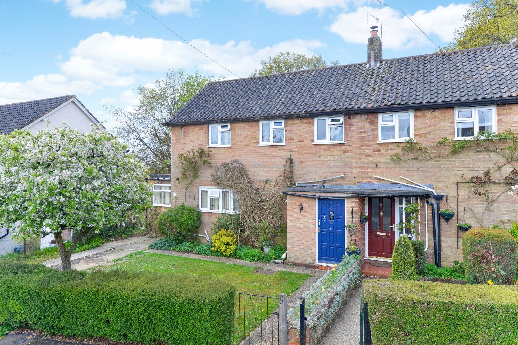 3 bed semidetached house for sale in Chiddingfold, Godalming GU8 Zoopla