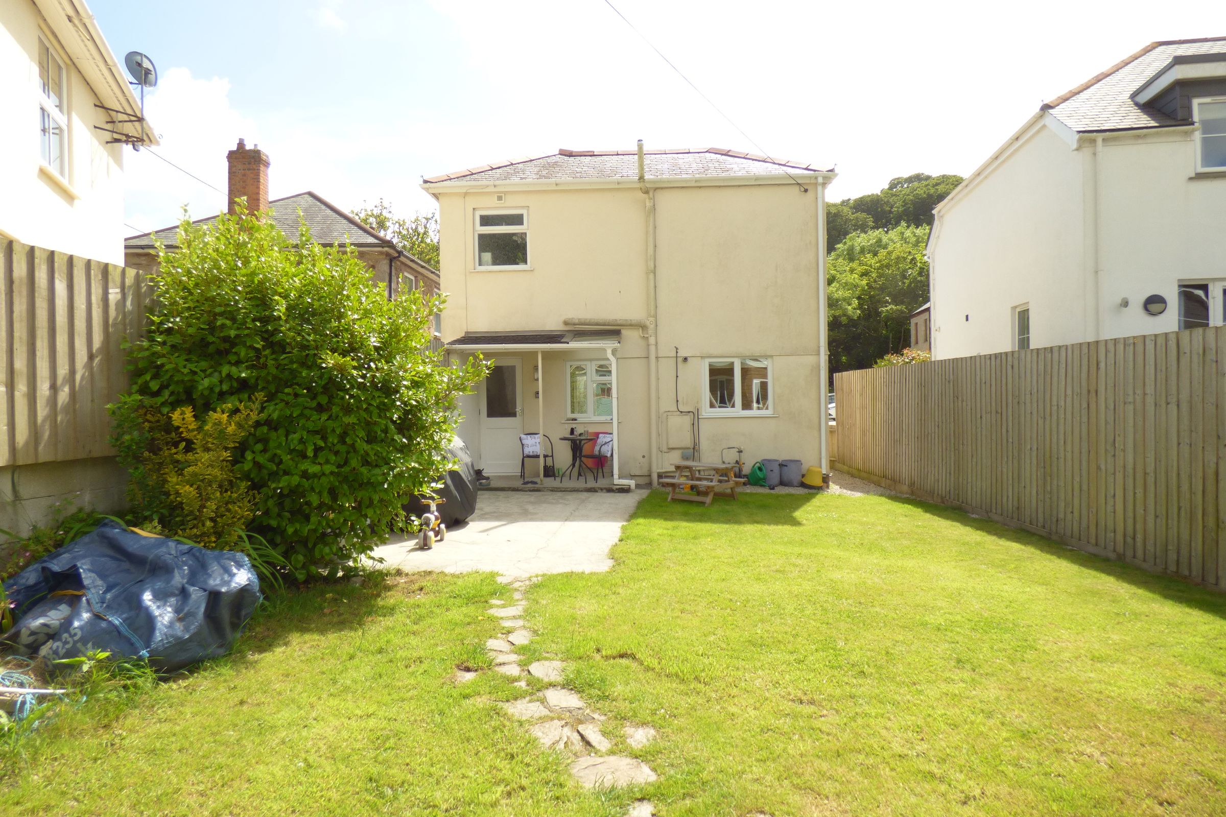 2 bed detached house for sale in St. Johns Road, Helston TR13 Zoopla