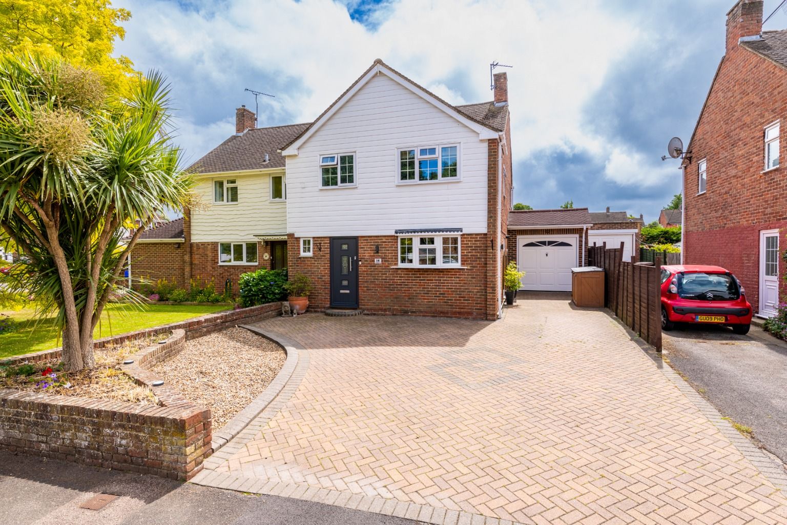 3 bed semidetached house for sale in Hanover Drive, Rainham, Gillingham ME8 Zoopla