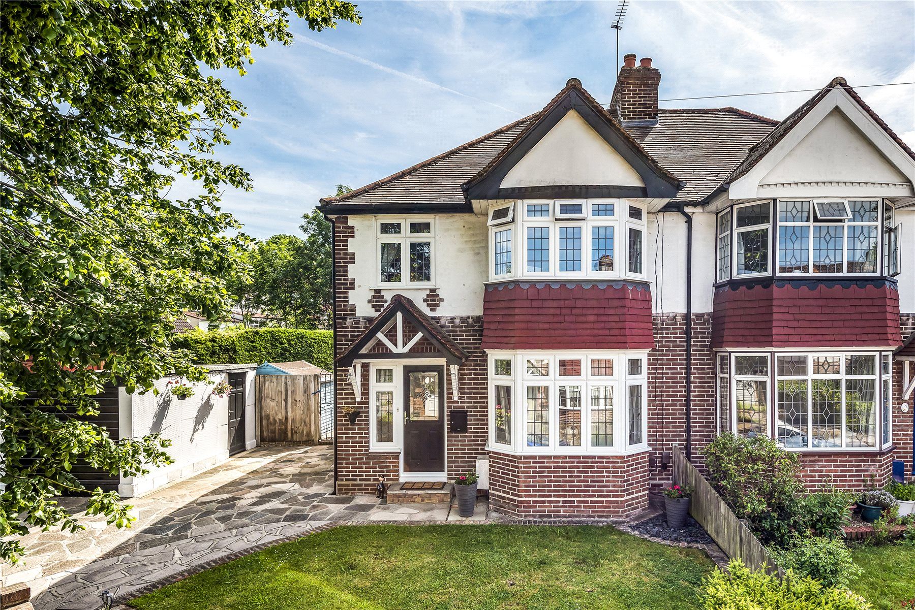 3 bed semidetached house for sale in Leamington Close, Bromley BR1