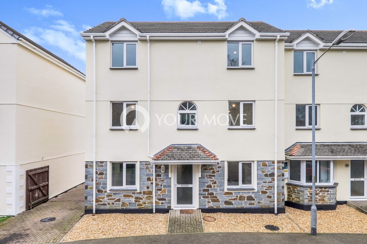 4 bed semidetached house for sale in Springfields, Bugle, St. Austell
