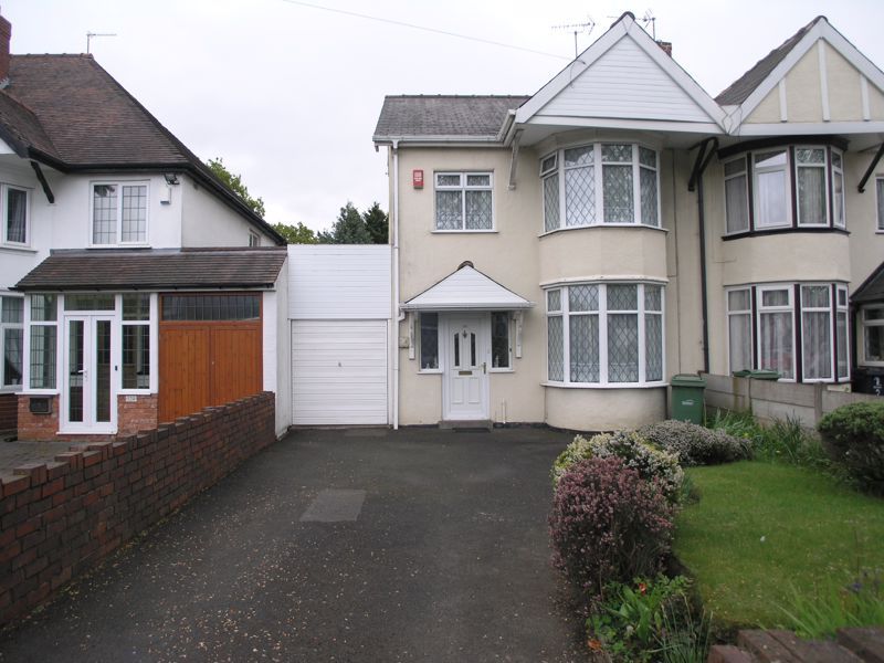 3 bed semidetached house for sale in Spies Lane, Halesowen B62 Zoopla