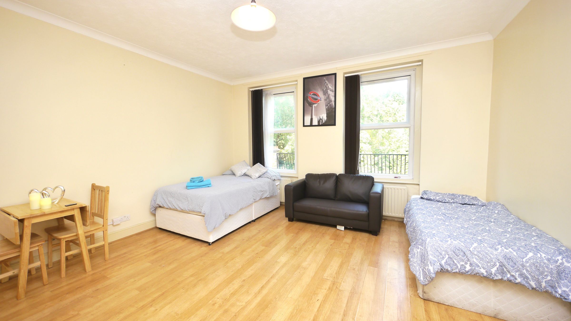 Room to rent in Chatsworth Road, Kilburn NW2 Zoopla