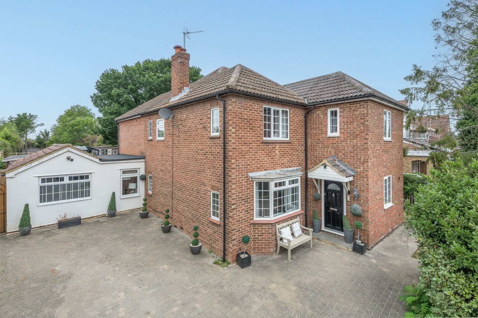 5 bed detached house for sale in High Street, Oakley, Bedford MK43 Zoopla
