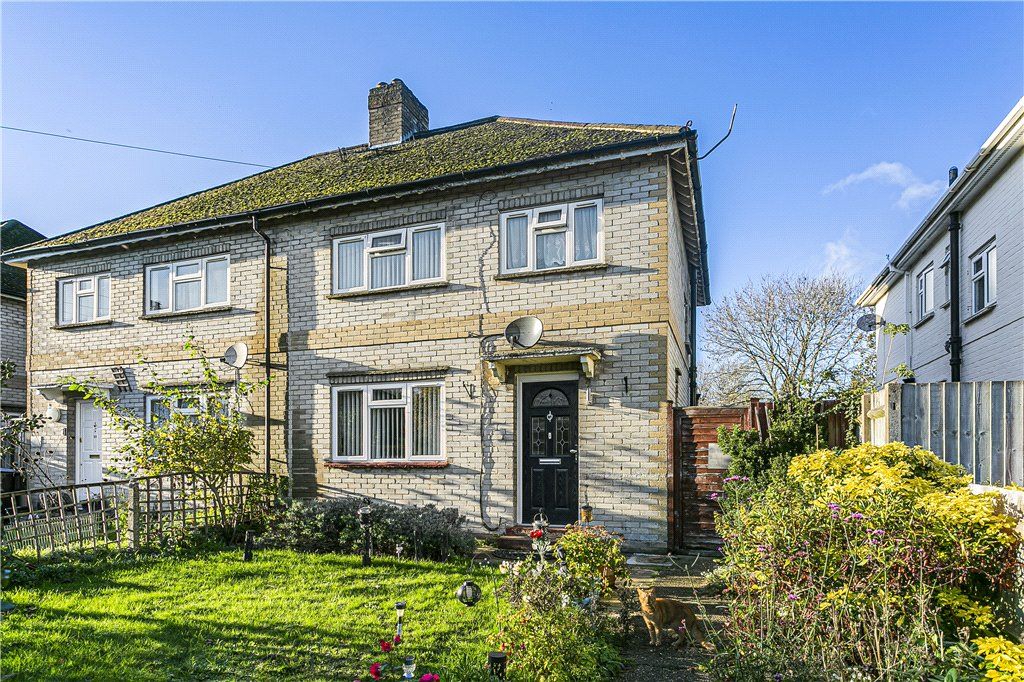 3 bed semidetached house for sale in Larchwood Drive, Englefield Green