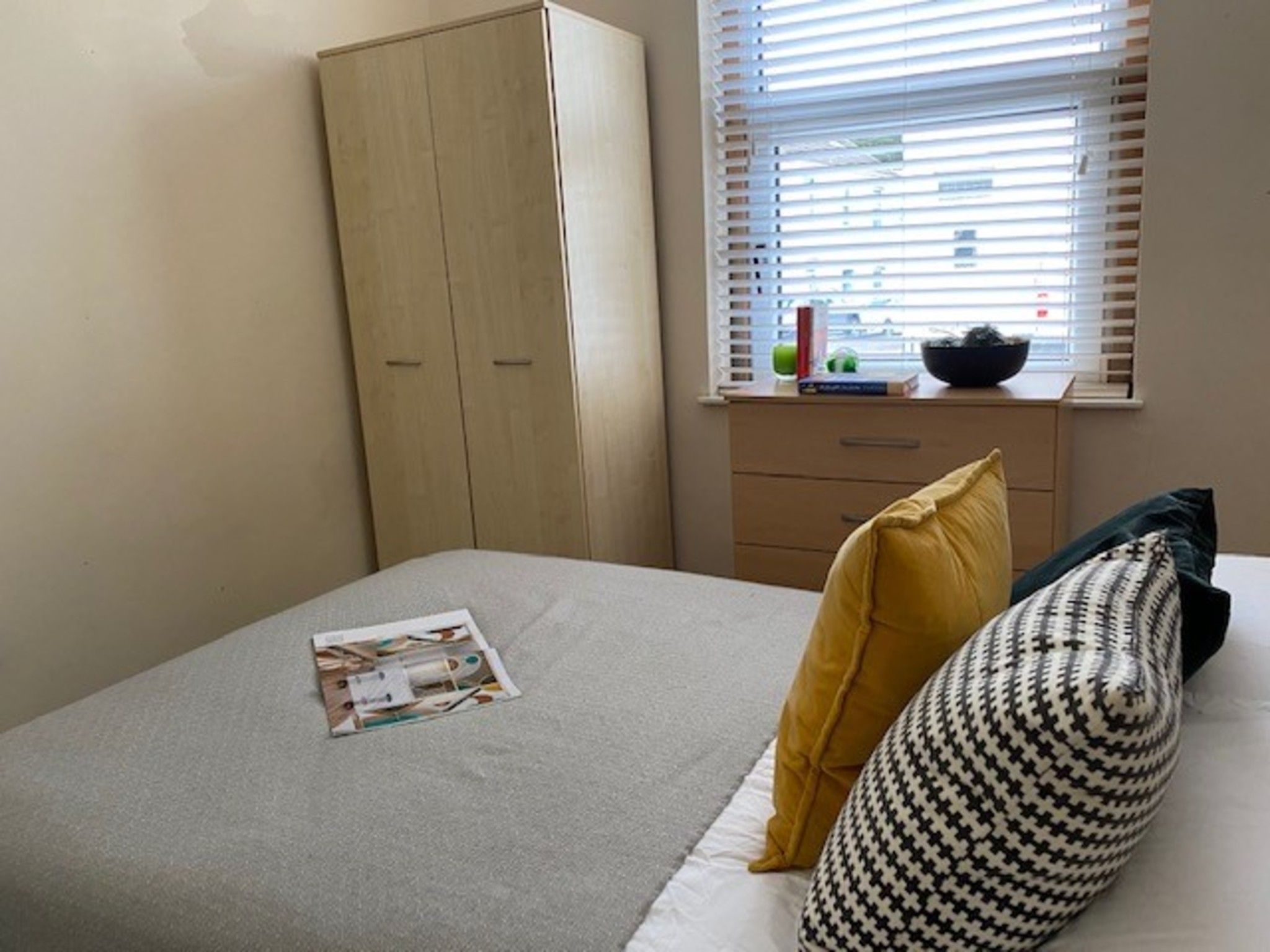 3 bed flat to rent in Cambridge Street, Uplands, Swansea SA2 Zoopla