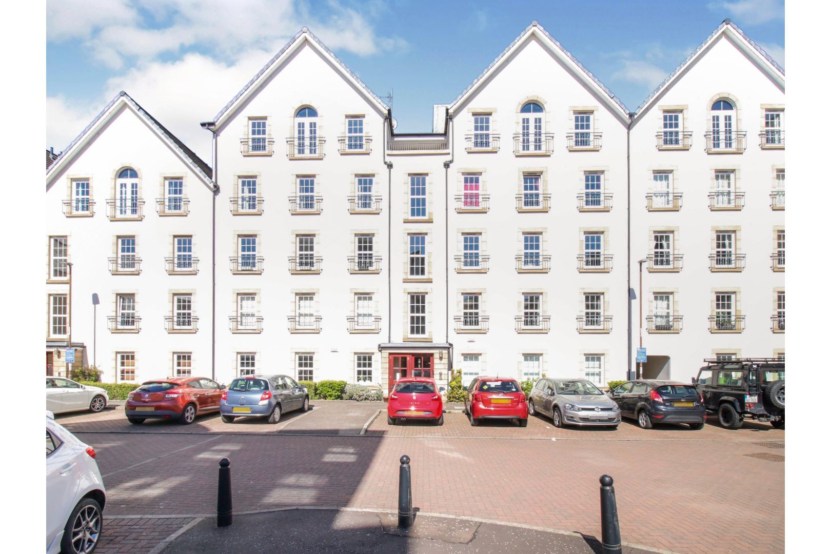 2 Dalry Gait, Edinburgh EH11  