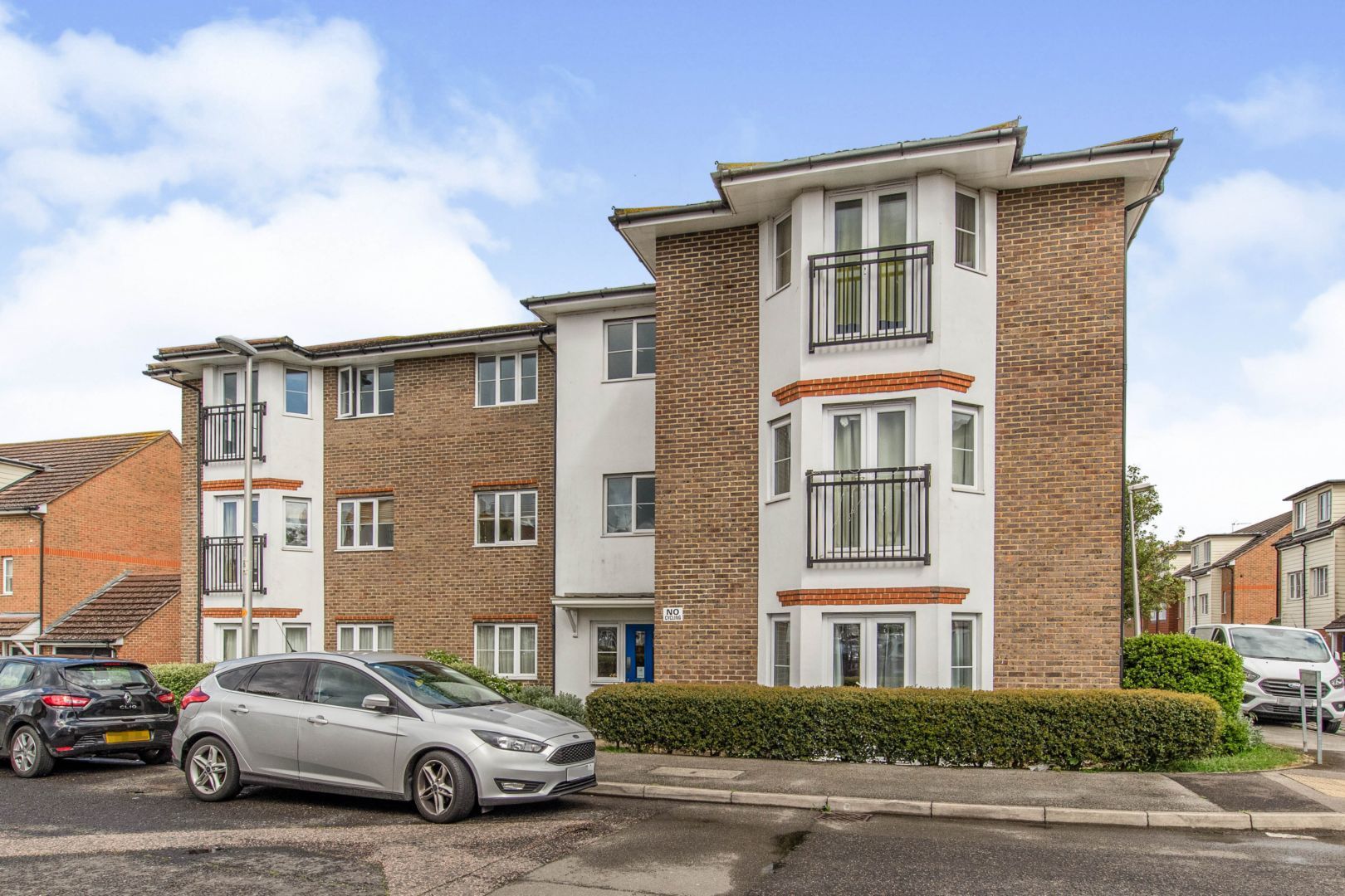 2 bed flat for sale in Castlemaine Avenue, Gillingham ME7 Zoopla