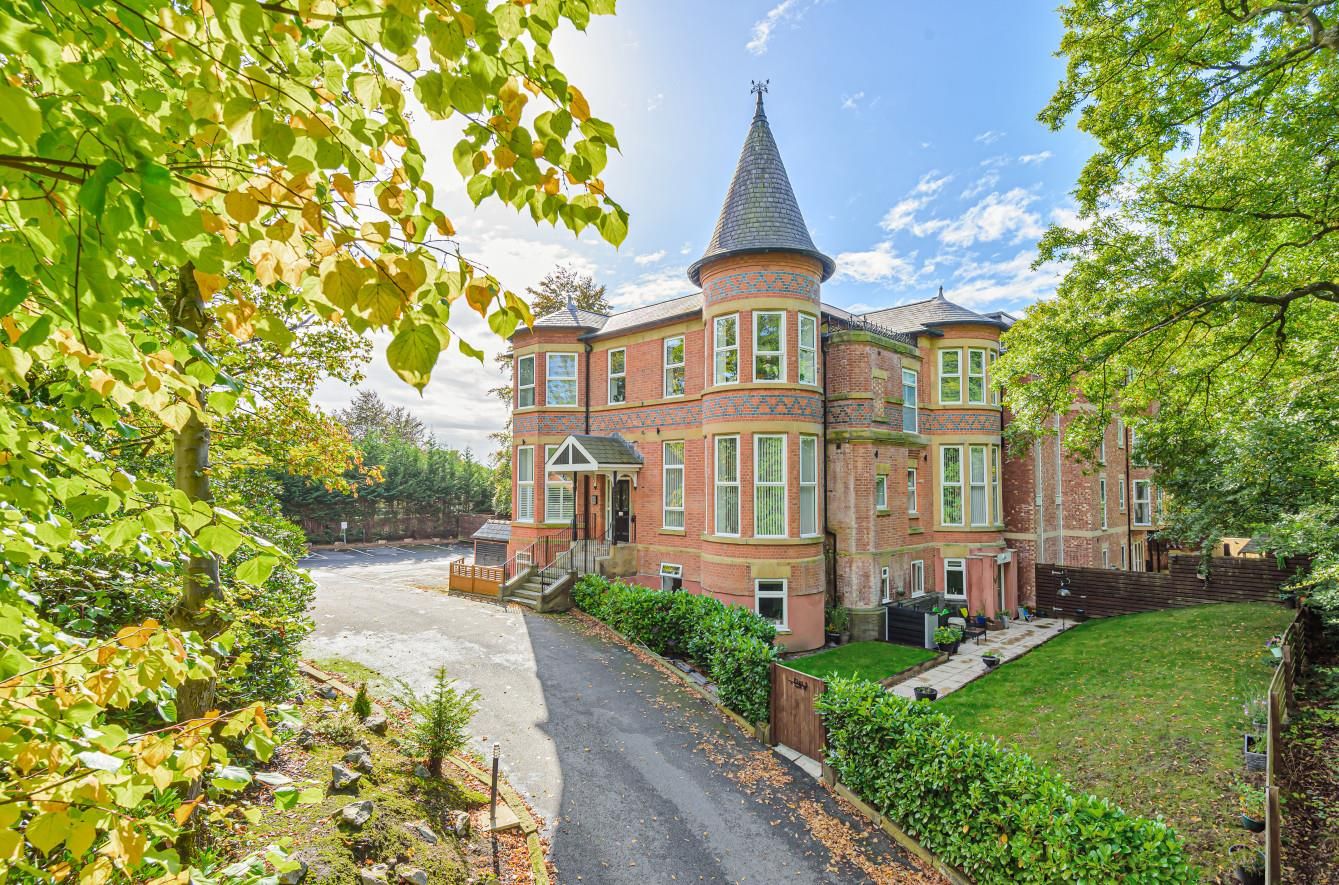 2 bed flat for sale in Red House, Manchester Road, Pendlebury, Swinton