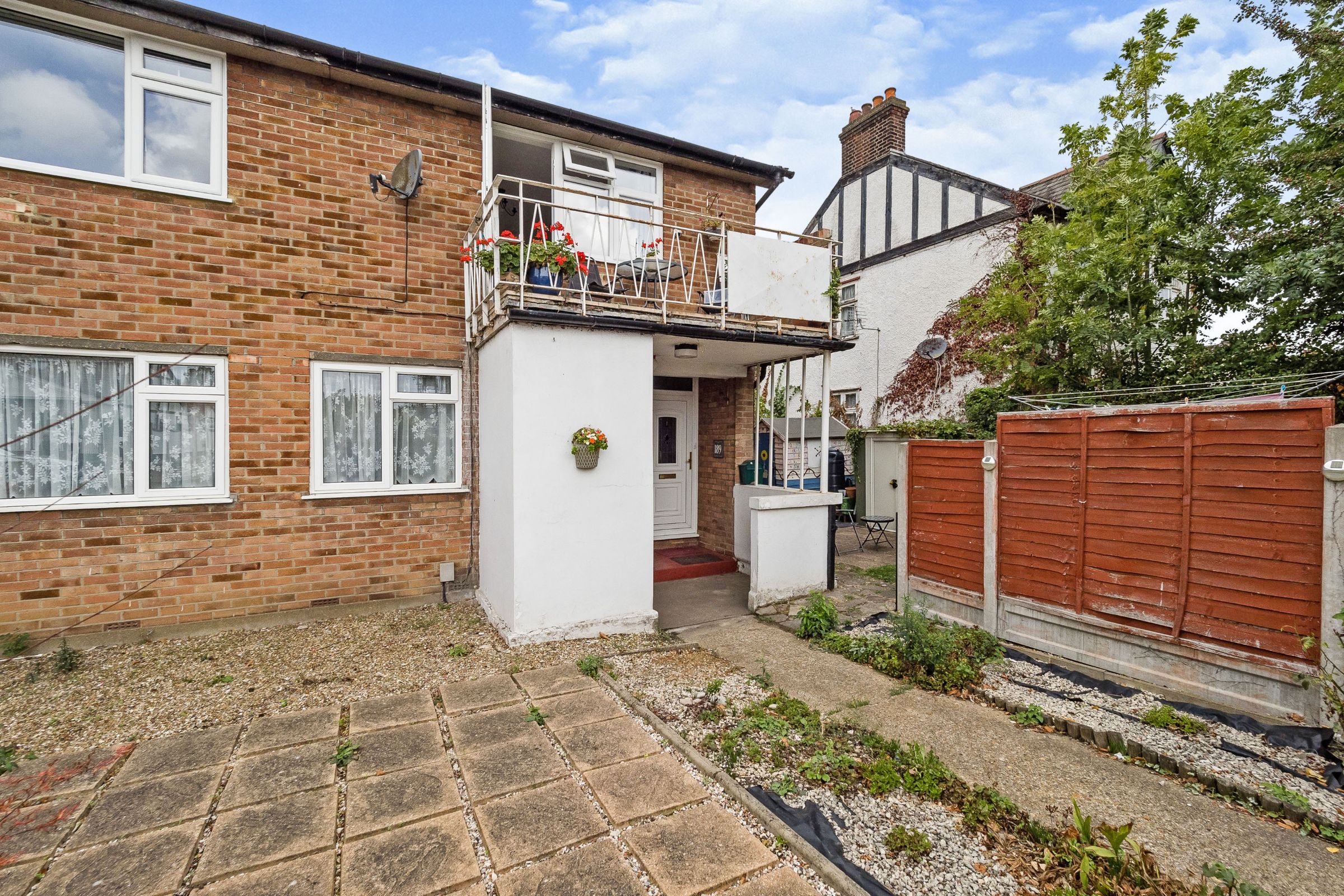 2 bed for sale in Collier Row Lane, Collier Row, Romford RM5 Zoopla