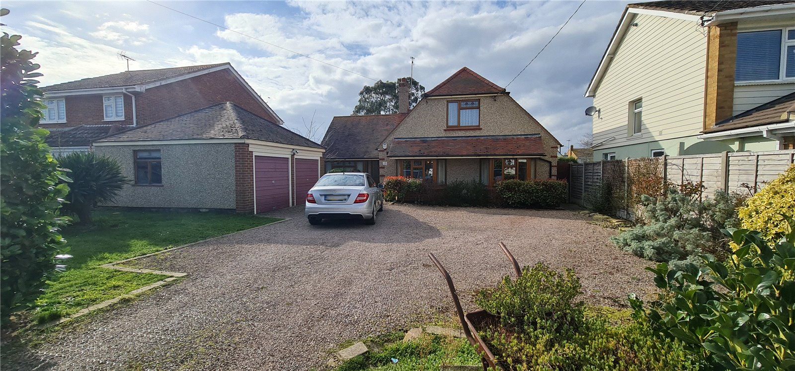 3 bed bungalow for sale in Kimberley Road, Little Wakering, SouthendOn