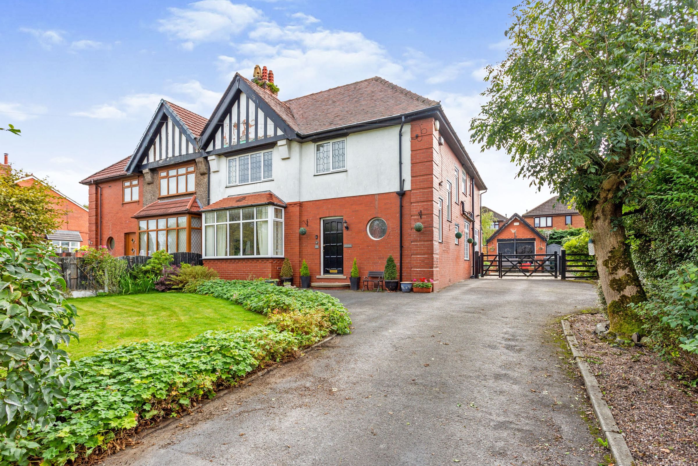 4 bed semidetached house for sale in Ripponden Road, Oldham OL4 Zoopla