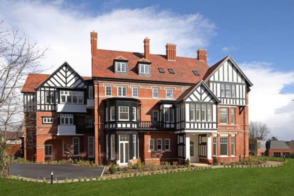 Manor House P77 at New House Farm Drive, Birmingham B31