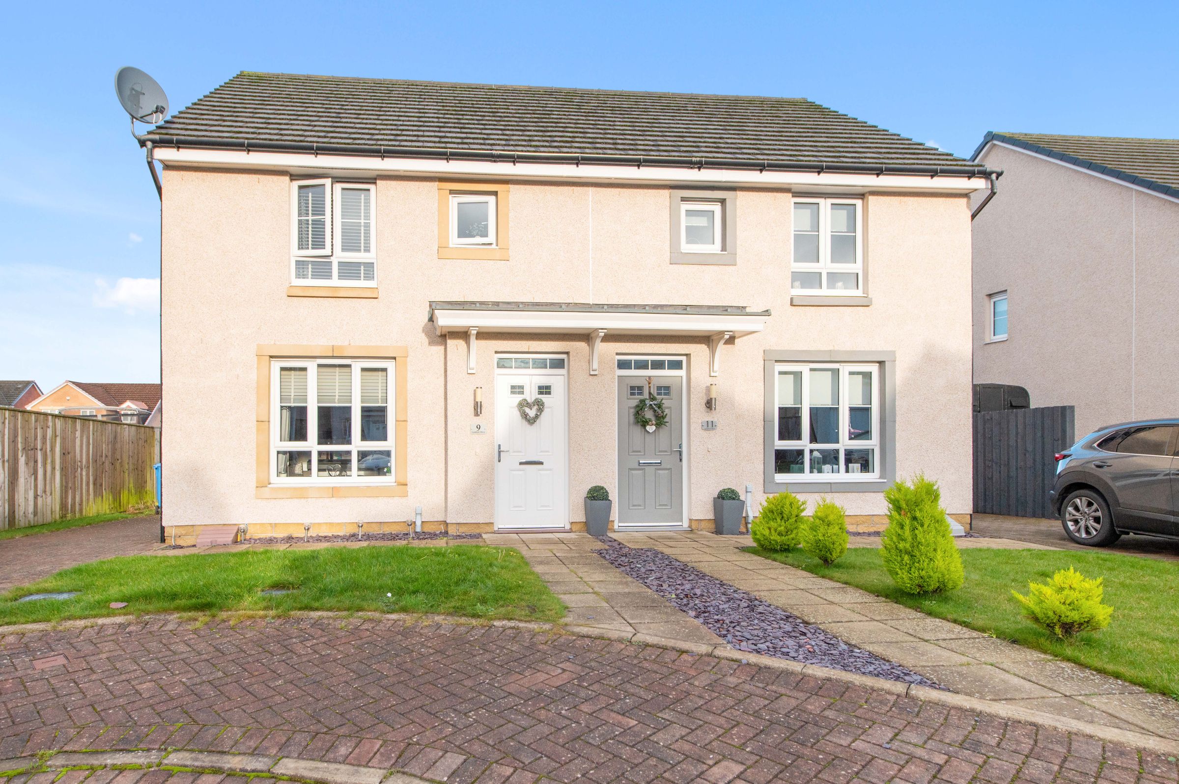 3 bed semidetached house for sale in 9 Lendrick Drive, Maddiston FK2