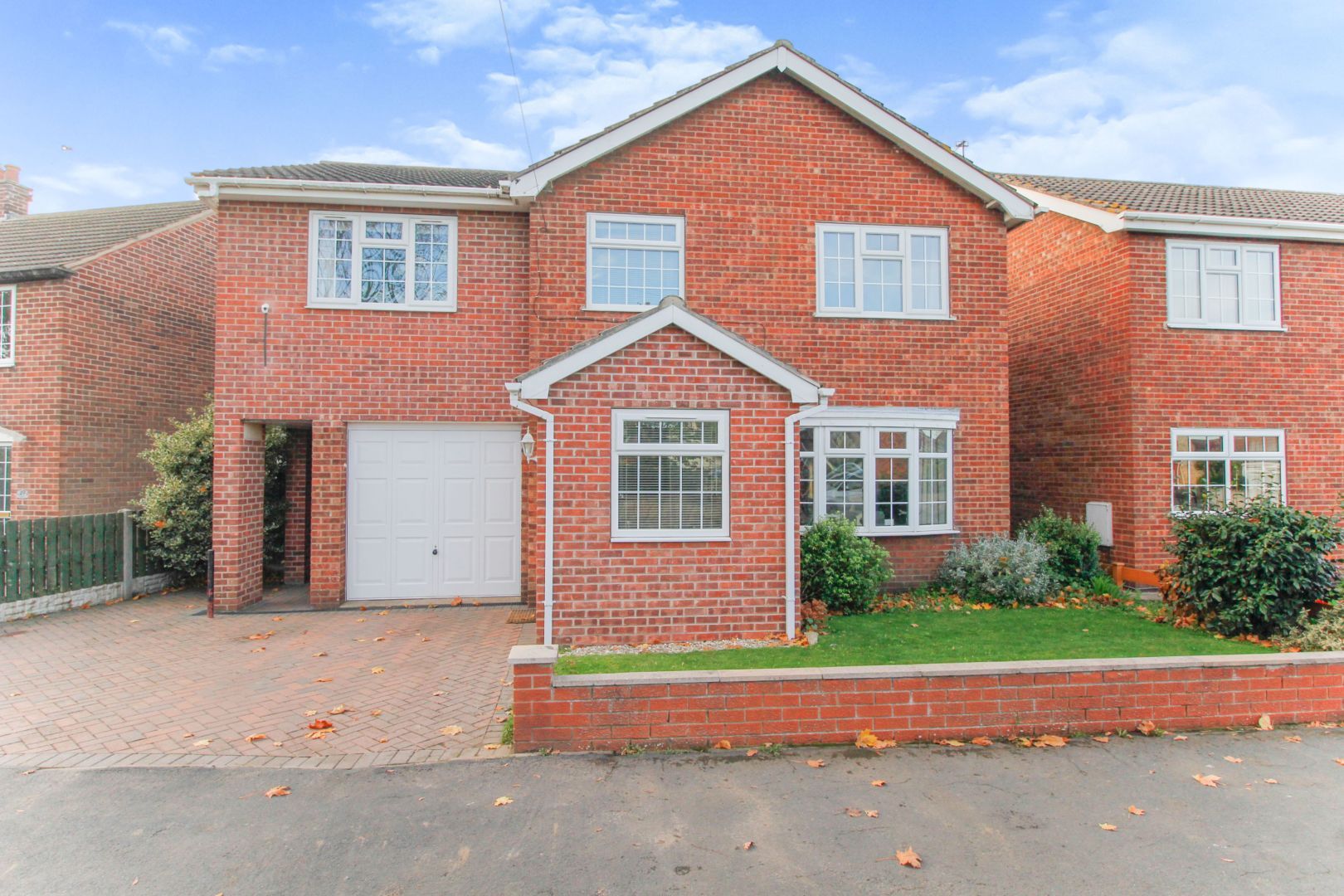4 bed detached house for sale in Lindley Road, Finningley, Doncaster