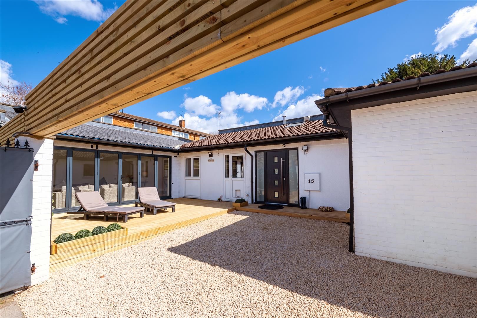 2 bed detached bungalow for sale in Courtlands Avenue, London SE12 Zoopla