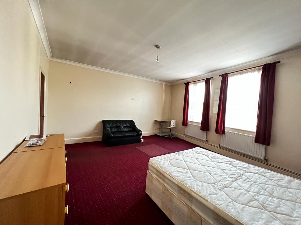 Room to rent in Colney Hatch Lane, London N10 Zoopla