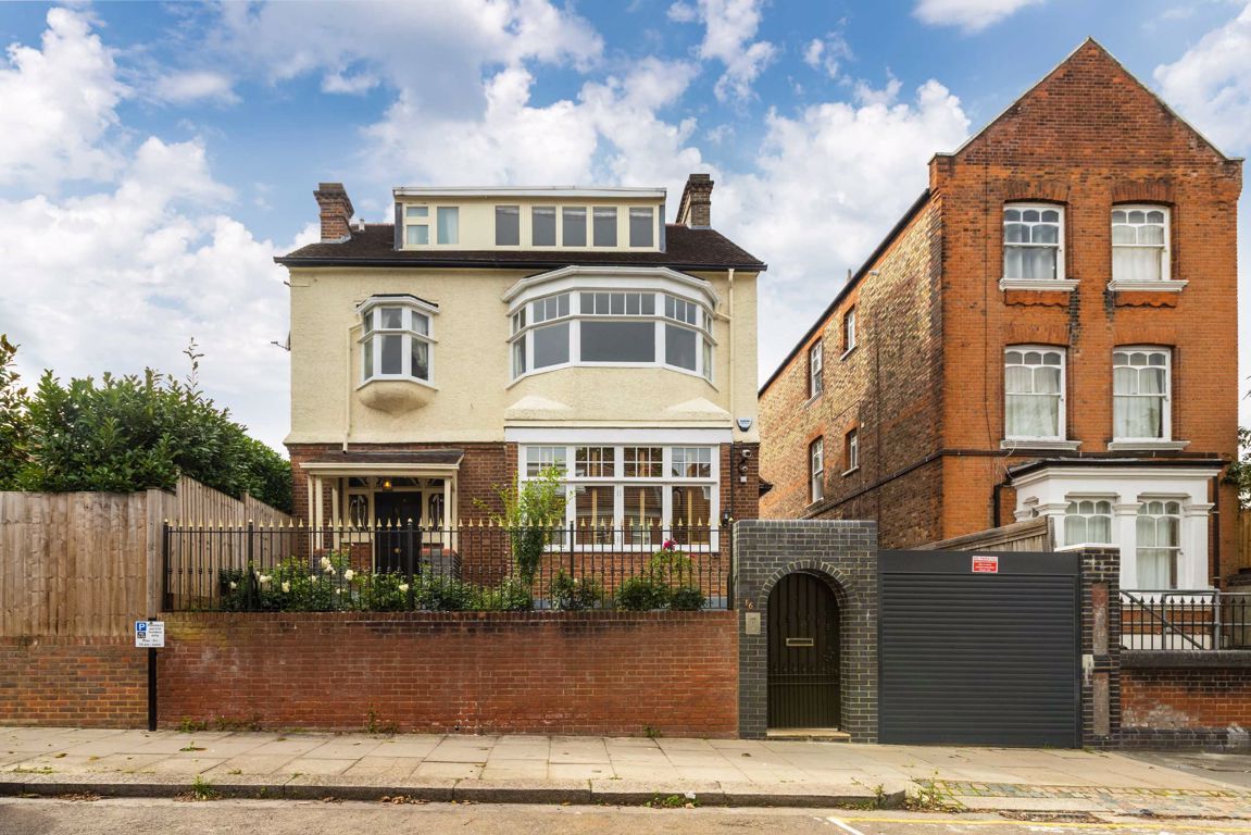 Highgate Avenue, London N6  