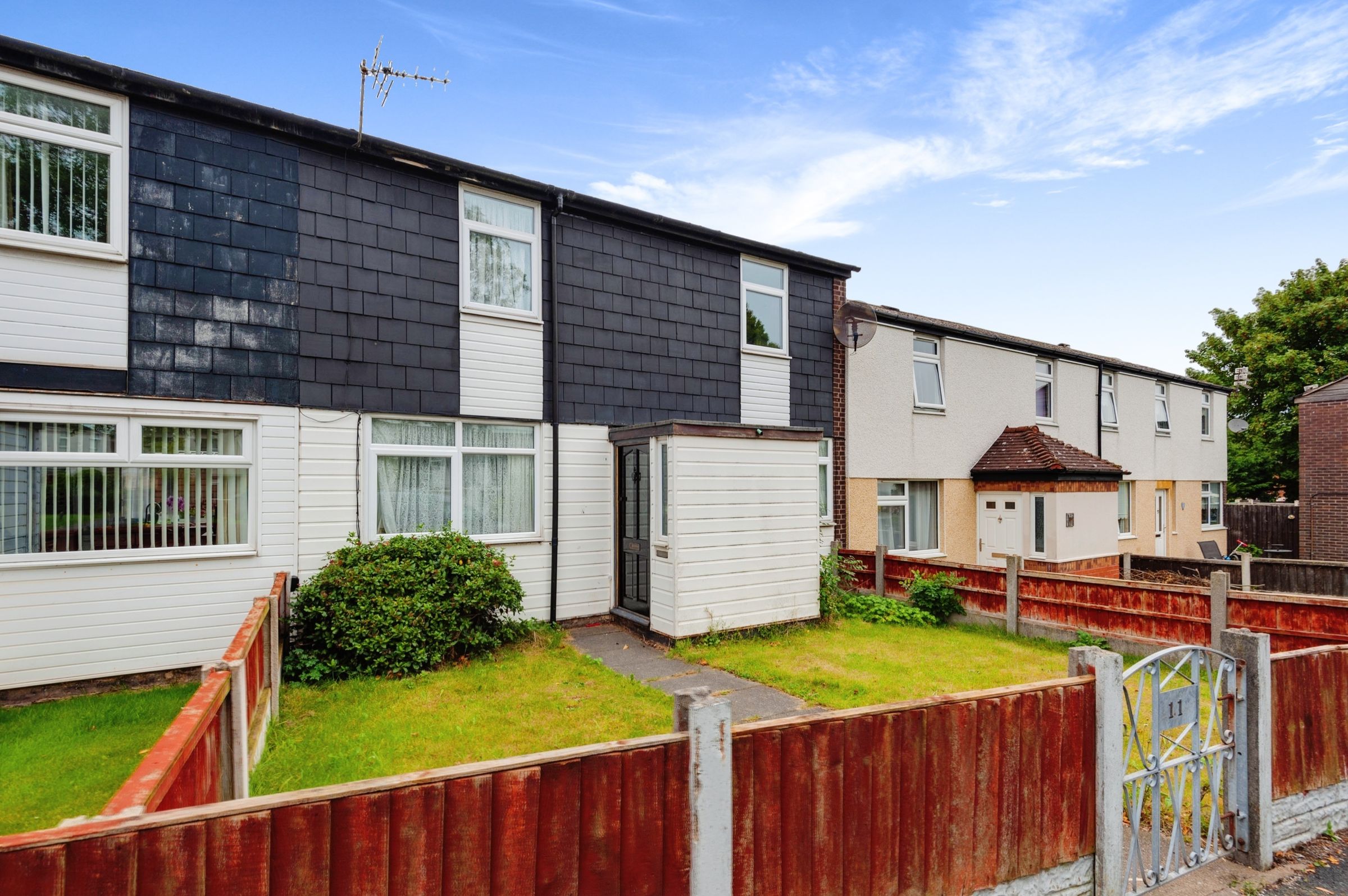 3 bed terraced house for sale in Halton Brook Avenue, Halton Brook