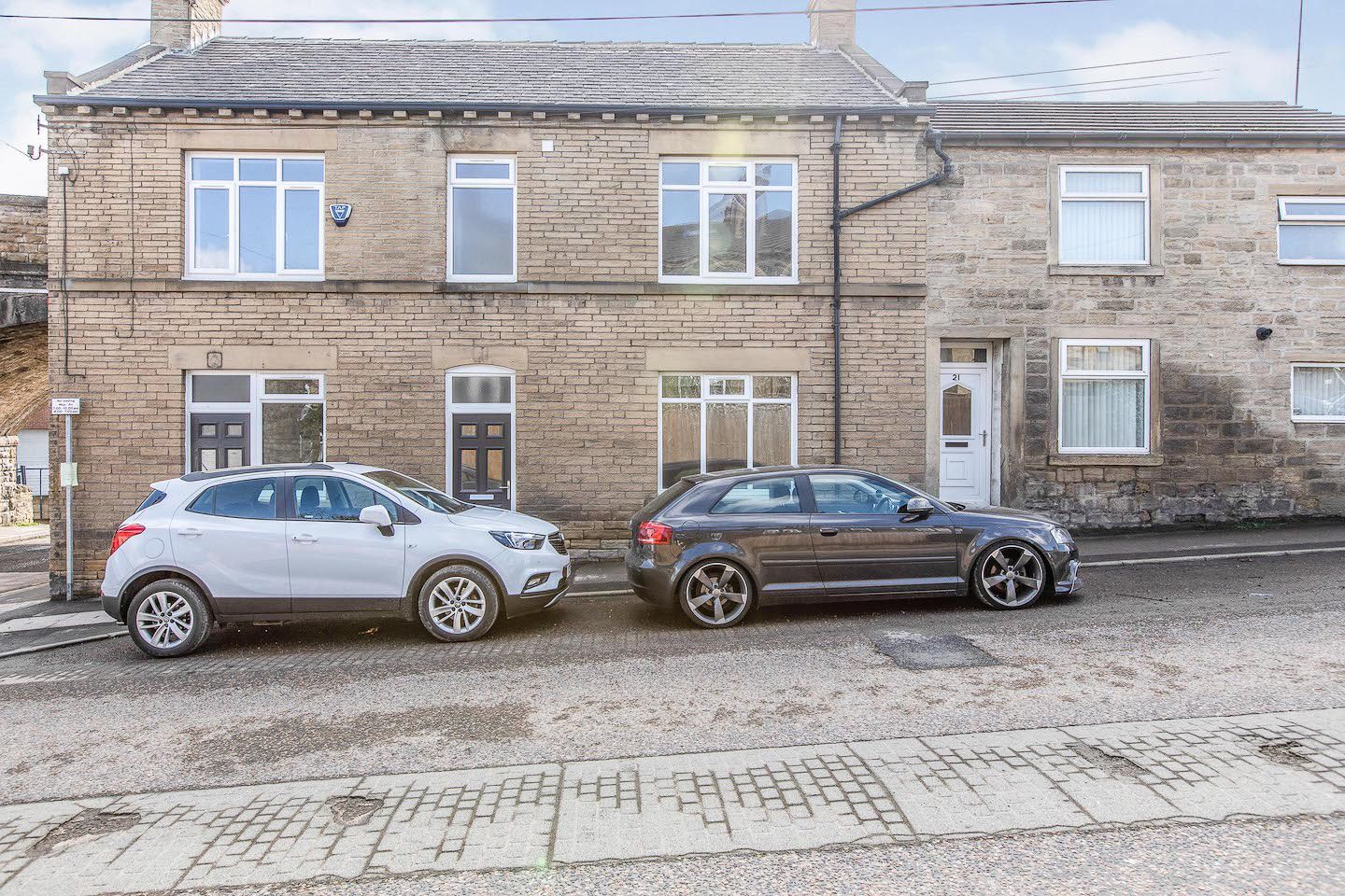 2 bed terraced house for sale in Bradford Road, Stanningley, Pudsey