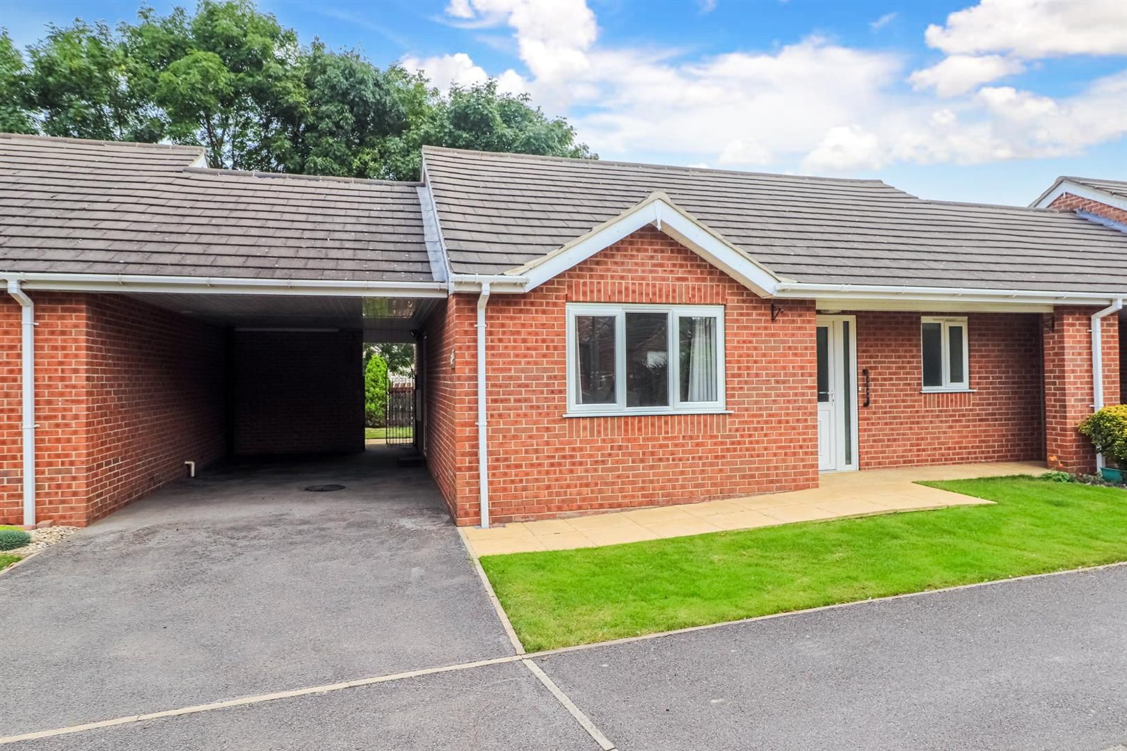 2 bed bungalow for sale in High Street, Ossett WF5 Zoopla