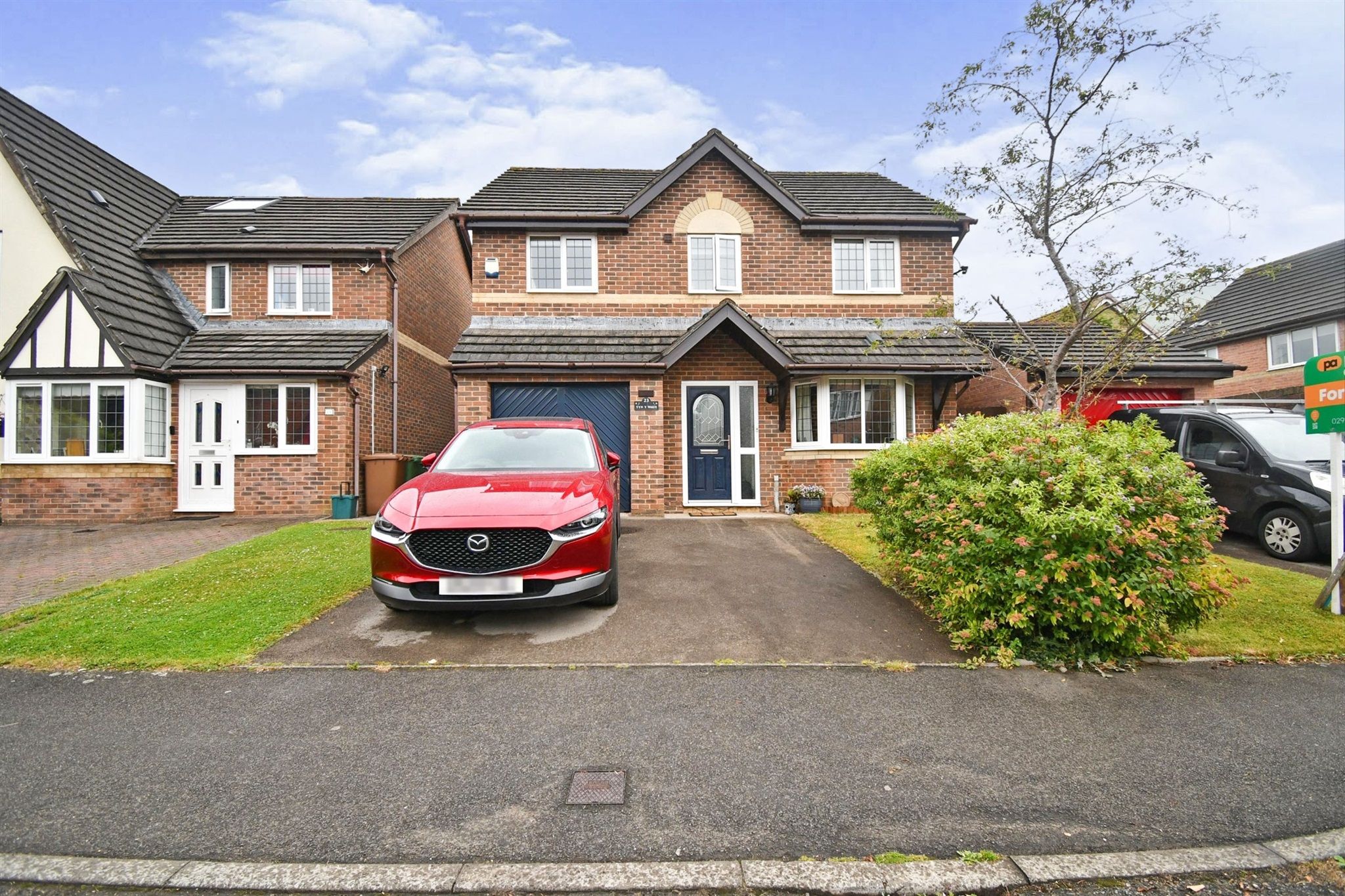 4 bed detached house for sale in Tyn Y Waun Road, Machen, Caerphilly