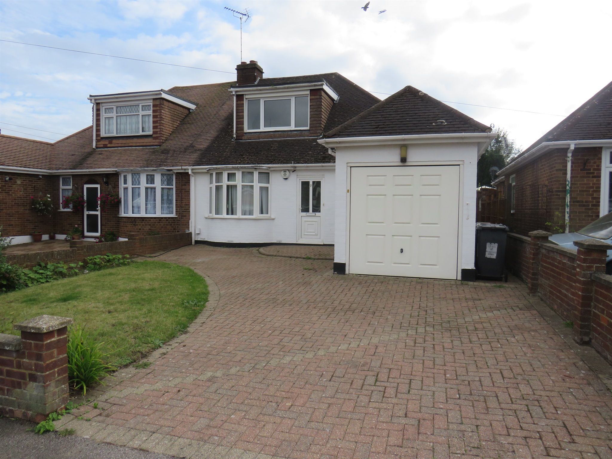 3 bed semidetached bungalow for sale in Bampton Road, Luton LU4 Zoopla