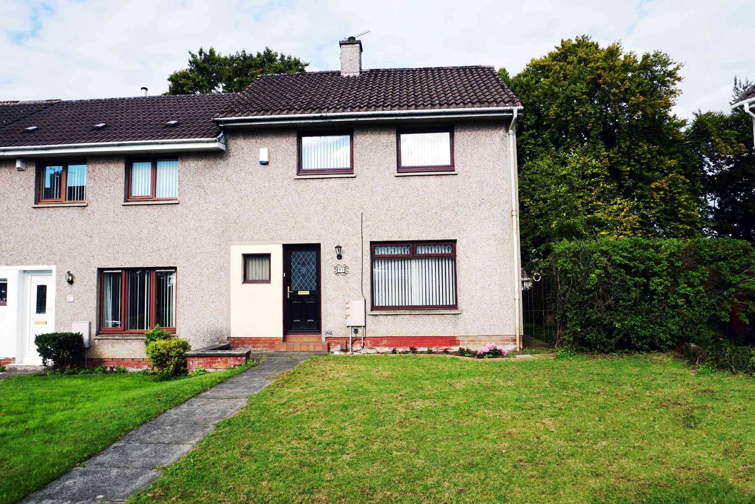 2 bed end terrace house for sale in Geddes Hill, Calderwood, East