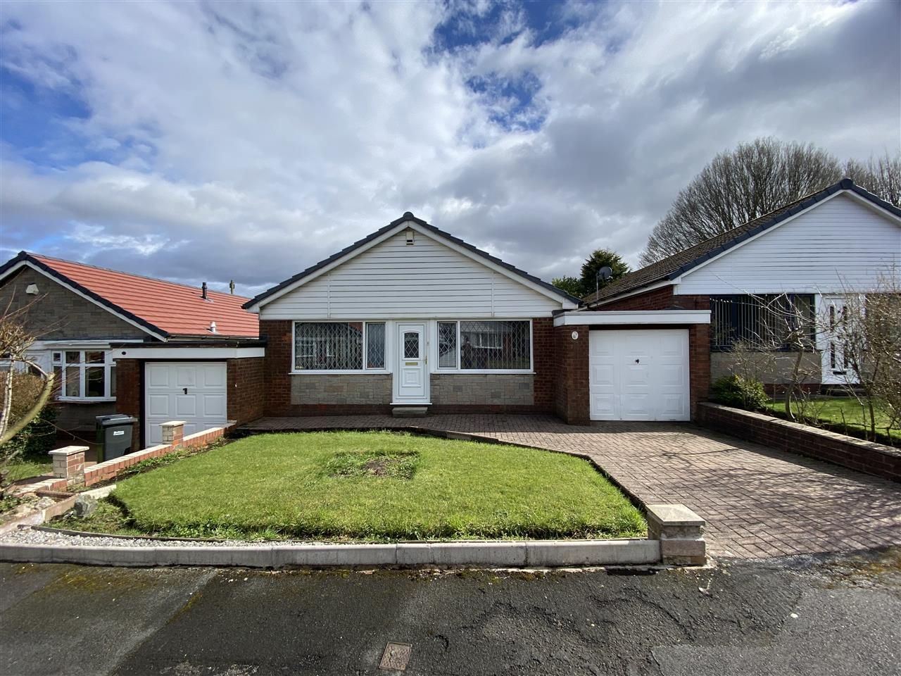 3 bed bungalow for sale in Eastmoor Grove, Morris Green, Bolton BL3