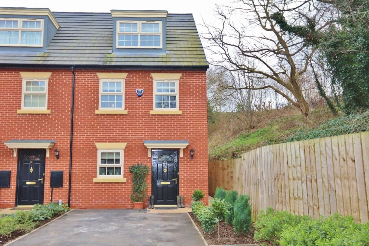 3 bed terraced house to rent in Woodbourn Gardens, Wombwell, Barnsley