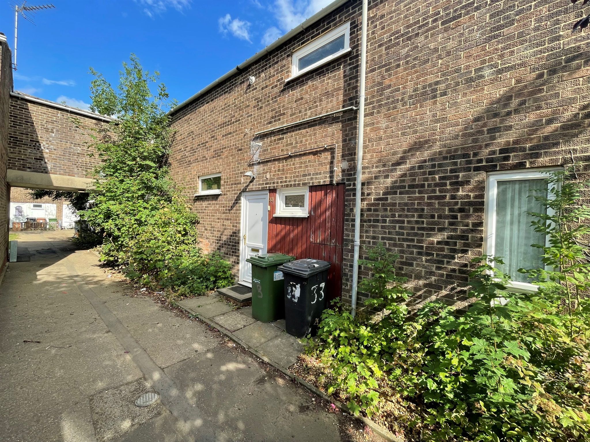 3 bed terraced house for sale in Brookfurlong, Ravensthorpe